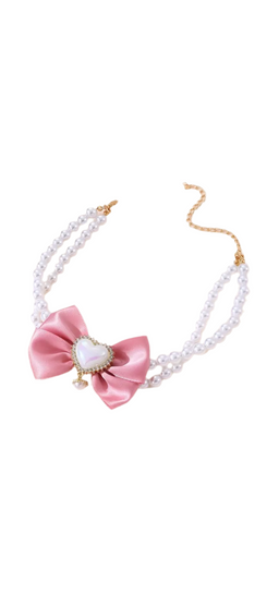 Necklace with bow